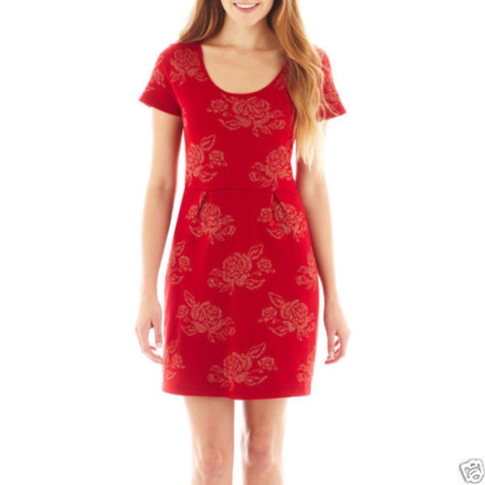 Take Out Short-Sleeve Floral Skater Sweater Dress Size M